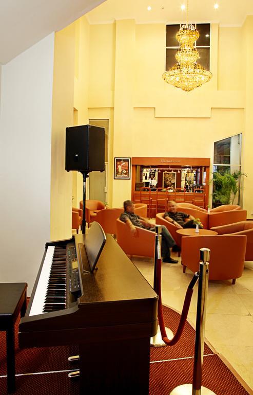 Hotel Bintang Wisata Mandiri Jakarta Exterior photo